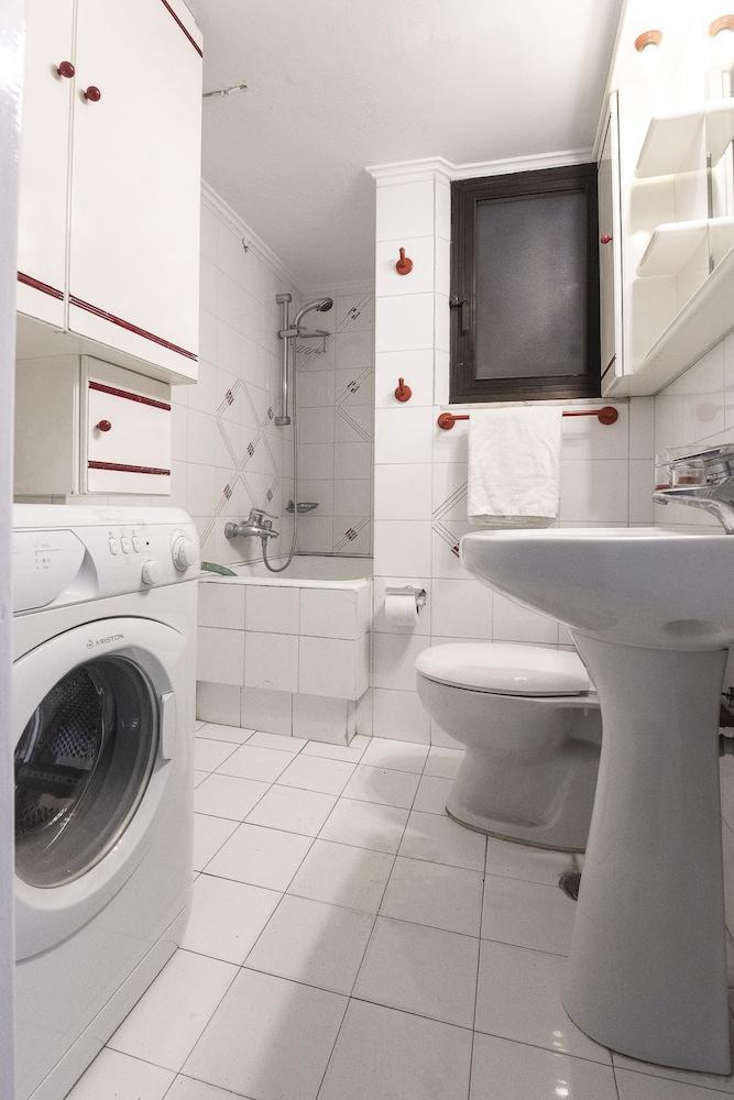Petralona Cosy Penthouse Lägenhet Aten Exteriör bild
